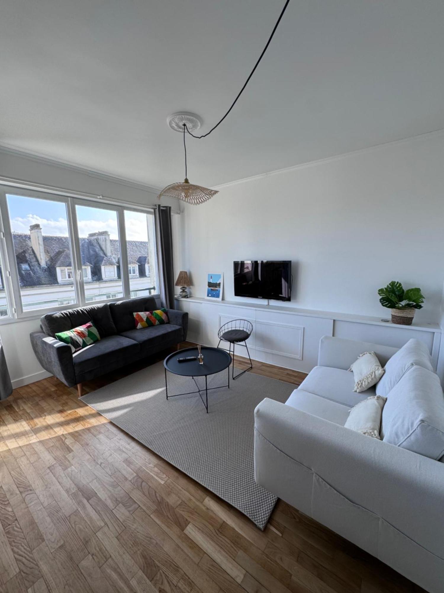 Charmant Appartement T3 Avec Balcon, Centre-Ville 洛里昂 外观 照片