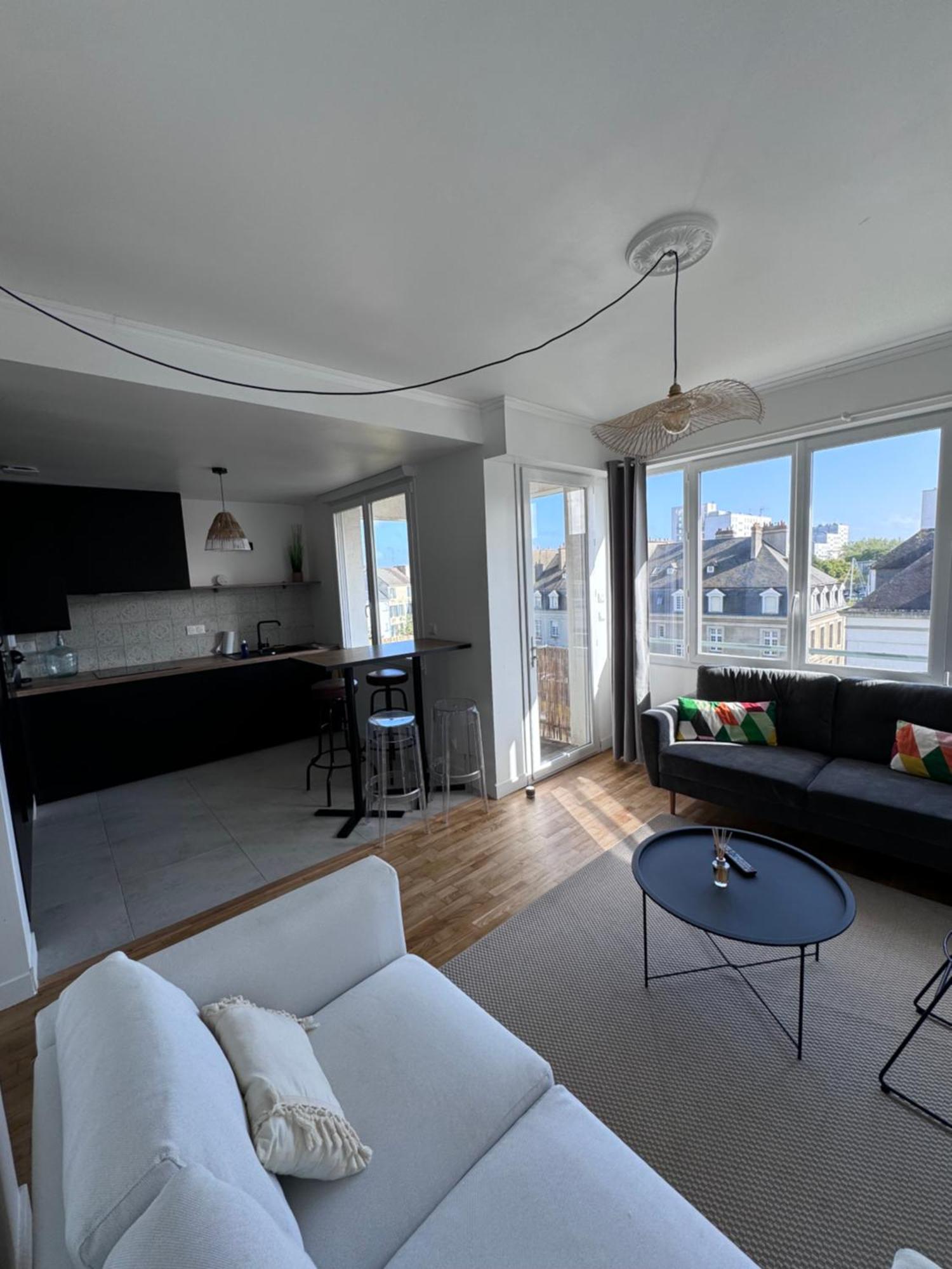 Charmant Appartement T3 Avec Balcon, Centre-Ville 洛里昂 外观 照片