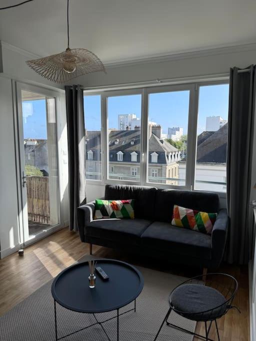 Charmant Appartement T3 Avec Balcon, Centre-Ville 洛里昂 外观 照片